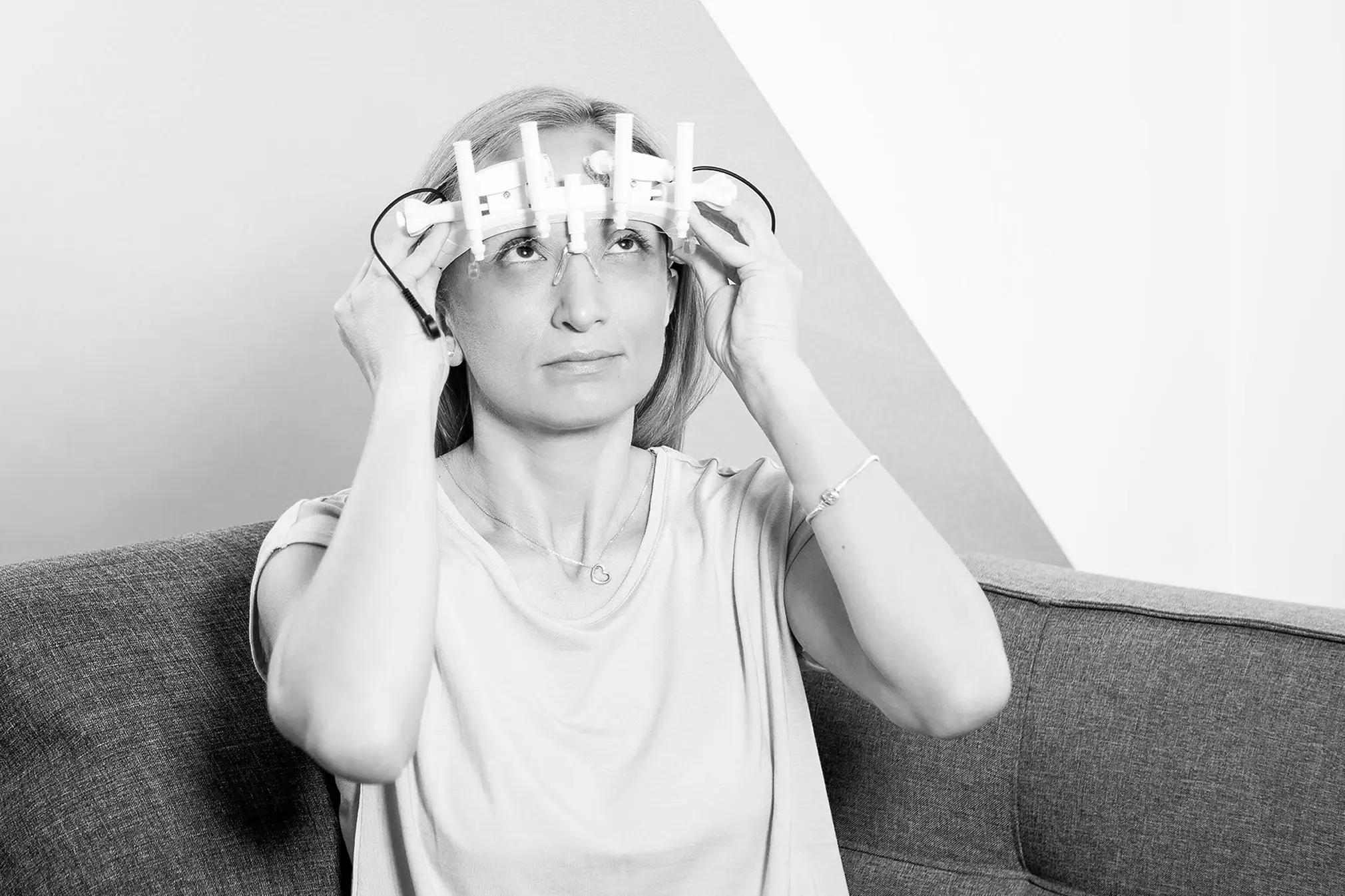 Anwendung der TES-Therapie mit dem OkuStim® 3 – Schritt 3: Verbinden der OkuEl® M mit den Kabeln